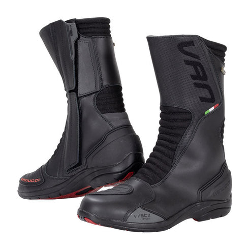 Motorradstiefel reinigen und imprägnieren